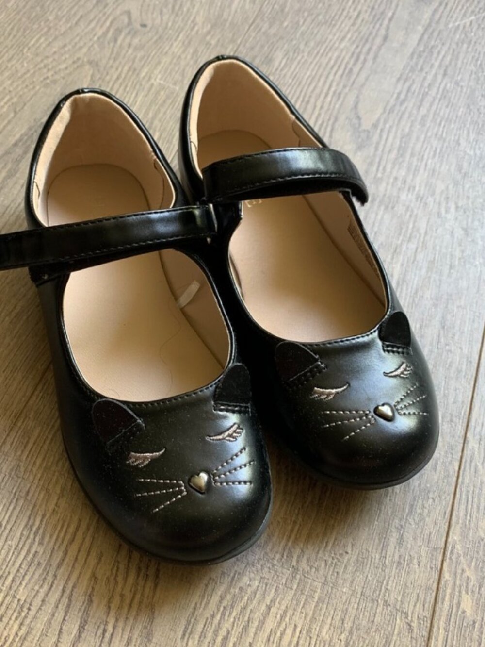 Girl shoes size 2